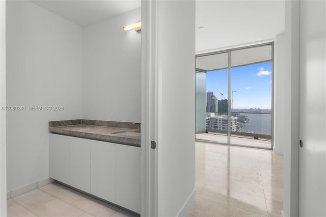 175 SE 25th Road 2701, Miami, FL 33129
