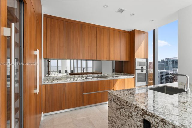 175 SE 25th Road 2701, Miami, FL 33129