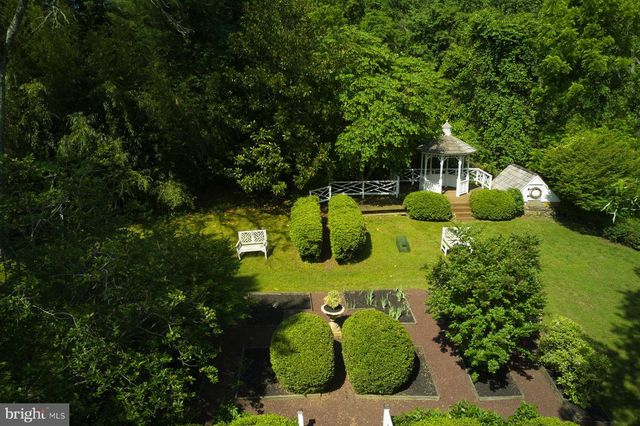 182 TAYLORSVILLE RD, Washington Crossing, PA 18977