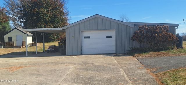 858 Seed Tick Rd, Philadelphia, TN 37846