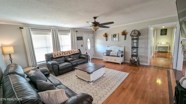 858 Seed Tick Rd, Philadelphia, TN 37846