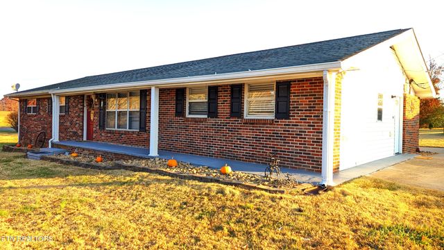 858 Seed Tick Rd, Philadelphia, TN 37846