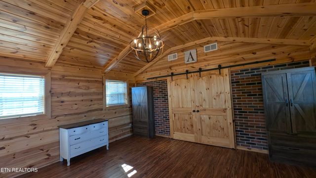 858 Seed Tick Rd, Philadelphia, TN 37846