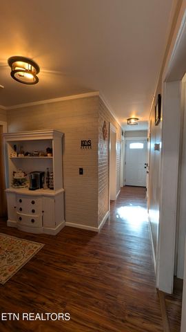 858 Seed Tick Rd, Philadelphia, TN 37846