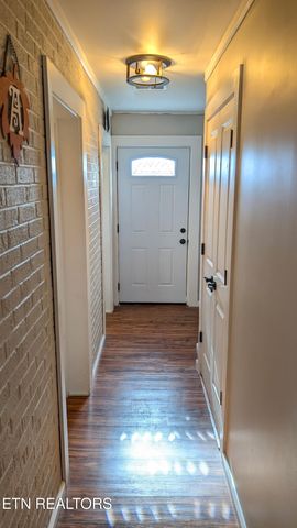 858 Seed Tick Rd, Philadelphia, TN 37846