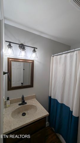 858 Seed Tick Rd, Philadelphia, TN 37846