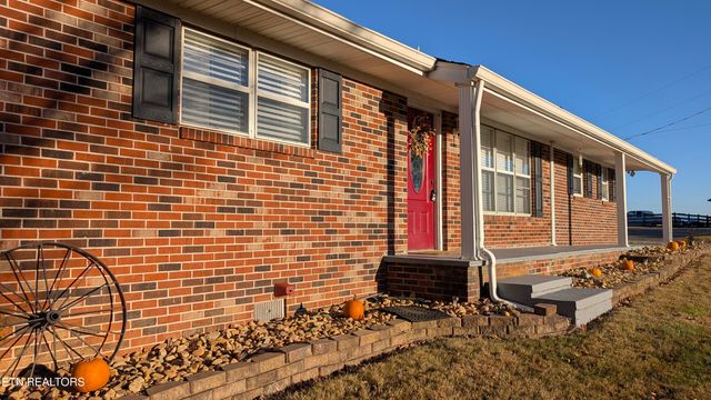 858 Seed Tick Rd, Philadelphia, TN 37846
