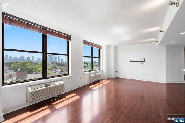 4301 Park Avenue 10 H, Union City, NJ 07087