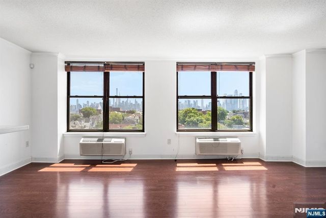 4301 Park Avenue 10 H, Union City, NJ 07087