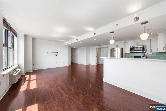 4301 Park Avenue 10 H, Union City, NJ 07087