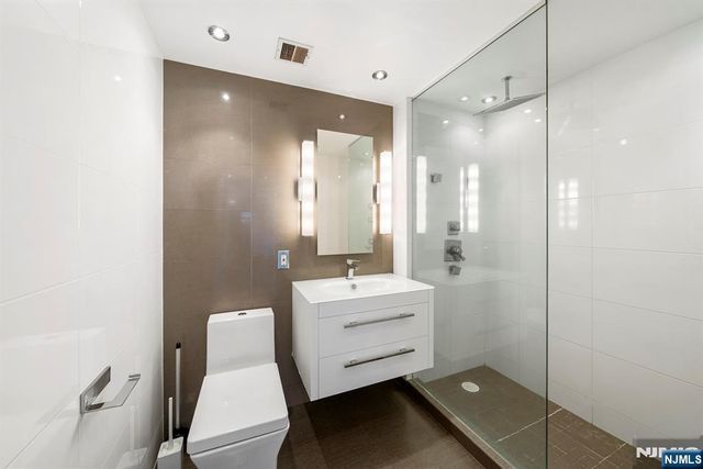 4301 Park Avenue 10 H, Union City, NJ 07087