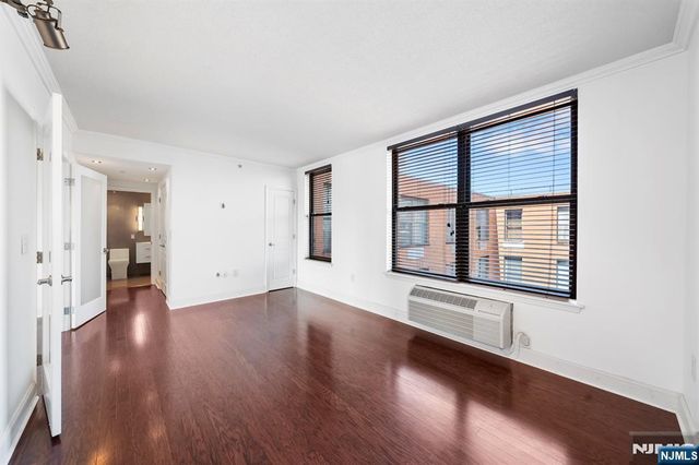 4301 Park Avenue 10 H, Union City, NJ 07087