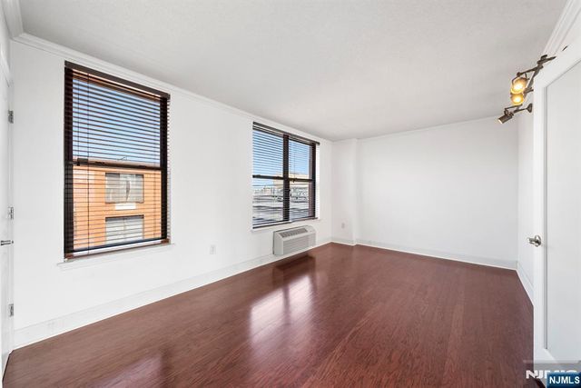 4301 Park Avenue 10 H, Union City, NJ 07087