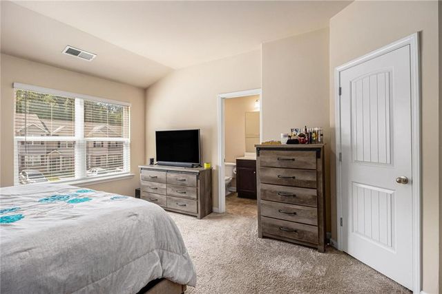 6148 Oakley Road 23, Union City, GA 30291