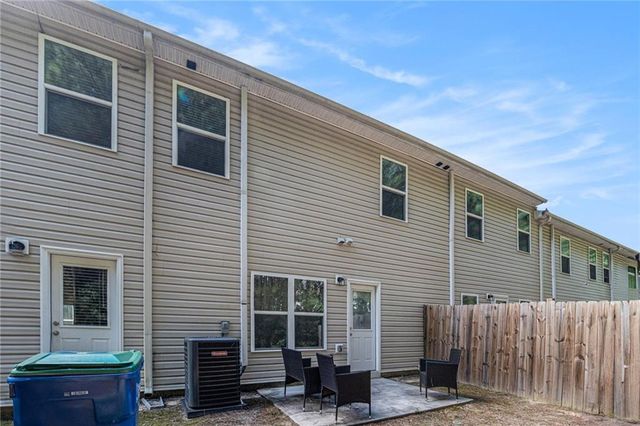 6148 Oakley Road 23, Union City, GA 30291