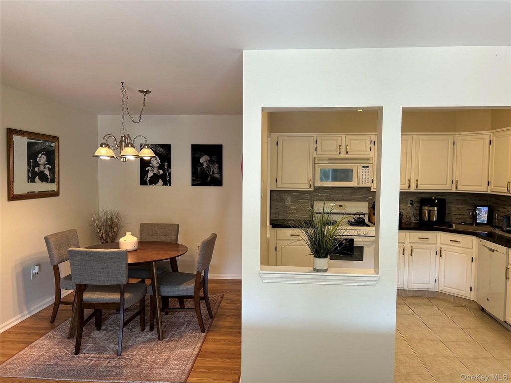 9 Edinburgh Drive #9, Peekskill, NY 10566