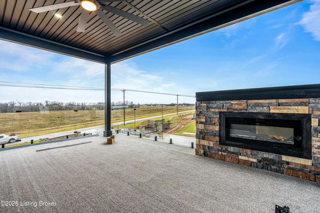 1019 Ridgeview Dr, Jeffersonville, IN 47130