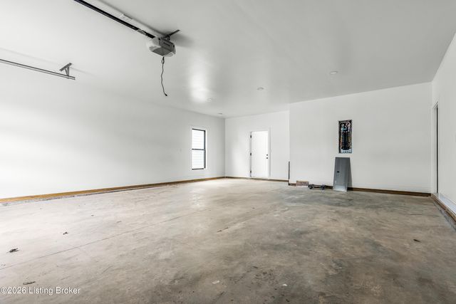 1019 Ridgeview Dr, Jeffersonville, IN 47130