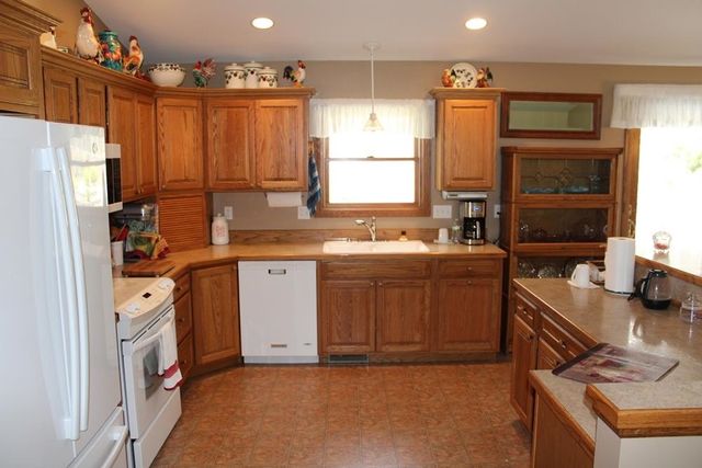 1452 Byfield Drive, Harrison, MI 48625