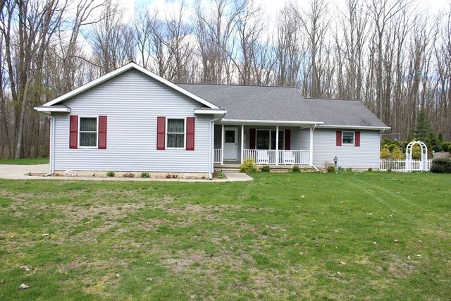1452 Byfield Drive, Harrison, MI 48625