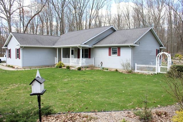 1452 Byfield Drive, Harrison, MI 48625