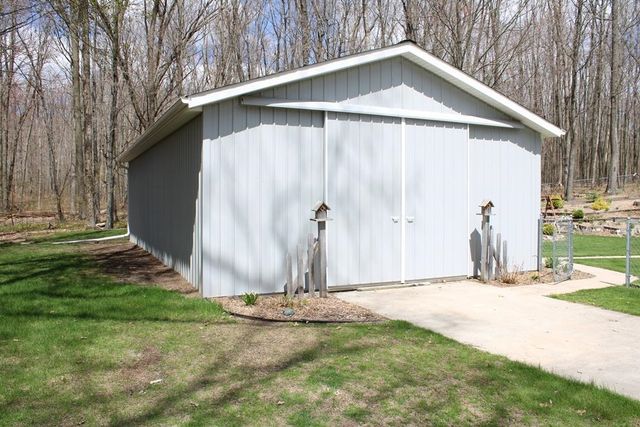 1452 Byfield Drive, Harrison, MI 48625