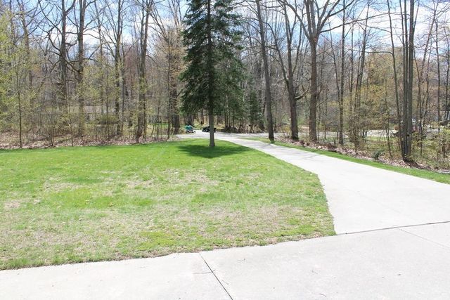 1452 Byfield Drive, Harrison, MI 48625