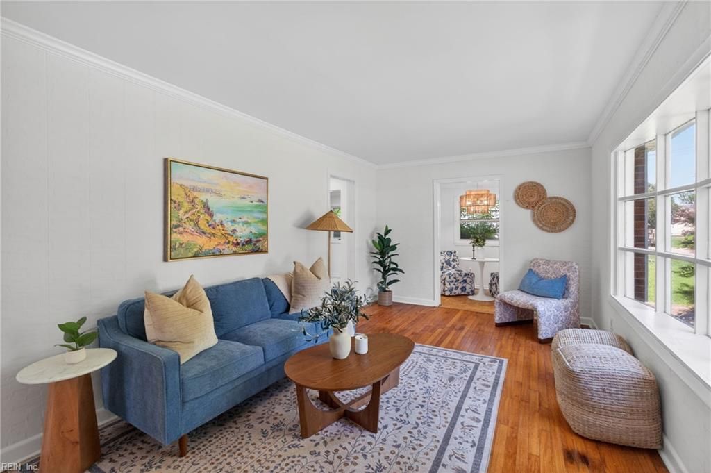404 Eisenhower CIR, Portsmouth, VA 23701