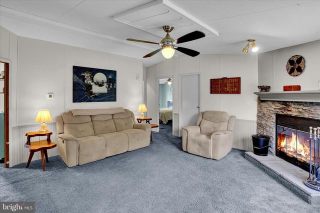 470 ONTELAUNEE DR, Shoemakersville, PA 19555