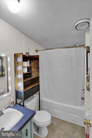 470 ONTELAUNEE DR, Shoemakersville, PA 19555