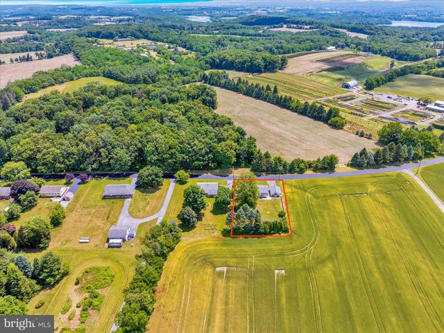 470 ONTELAUNEE DR, Shoemakersville, PA 19555