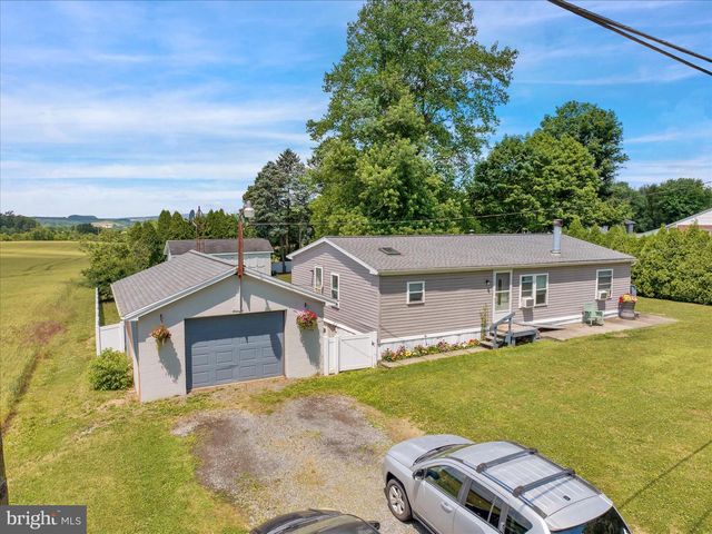 470 ONTELAUNEE DR, Shoemakersville, PA 19555