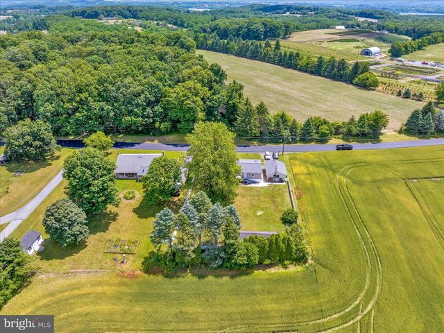 470 ONTELAUNEE DR, Shoemakersville, PA 19555