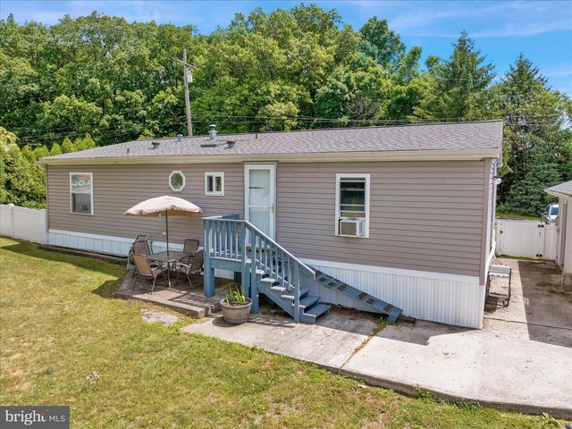 470 ONTELAUNEE DR, Shoemakersville, PA 19555