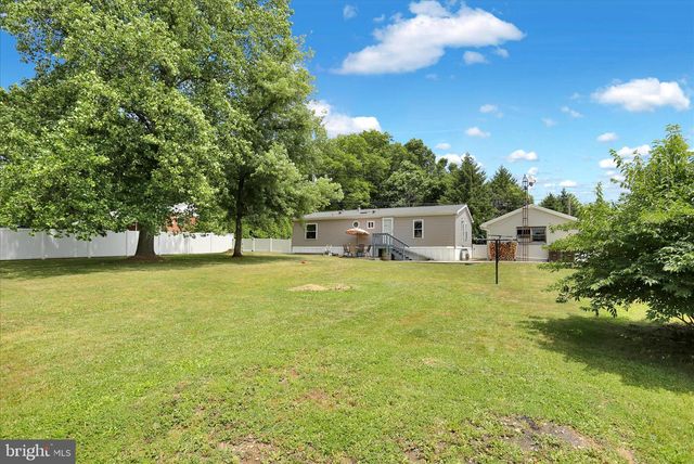 470 ONTELAUNEE DR, Shoemakersville, PA 19555