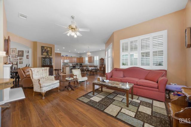 6303 Pinion Ranch Road, Bakersfield, CA 93306
