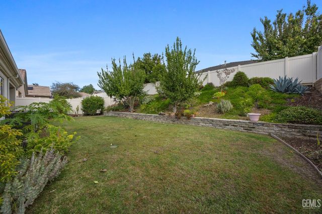 6303 Pinion Ranch Road, Bakersfield, CA 93306