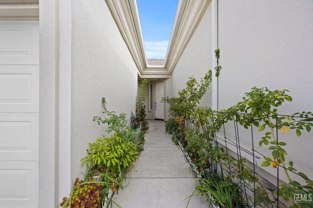 6303 Pinion Ranch Road, Bakersfield, CA 93306
