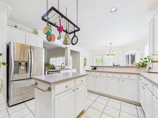 2876 Love Lane, Friendswood, TX 77546