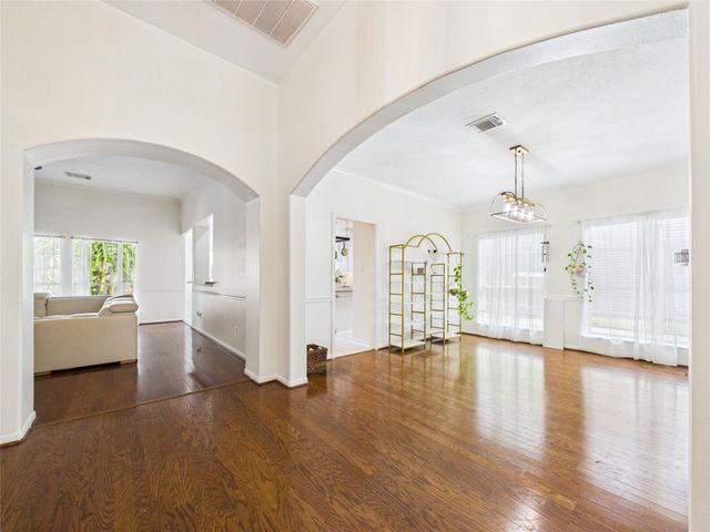 2876 Love Lane, Friendswood, TX 77546