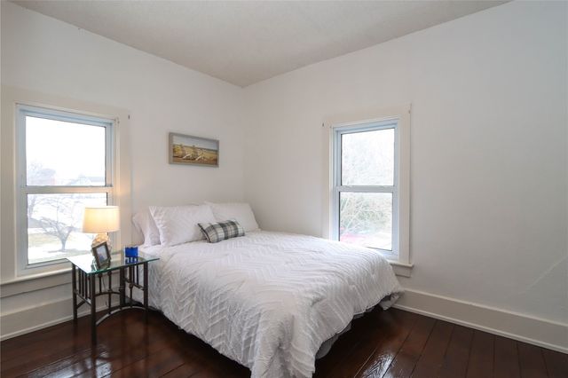 224 W Main Street, Oxford, IA 52322