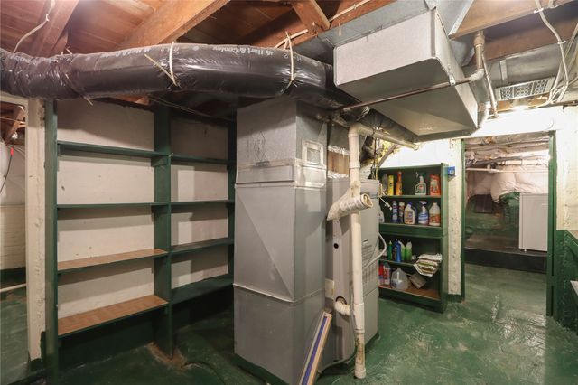 224 W Main Street, Oxford, IA 52322