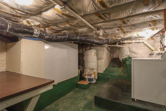 224 W Main Street, Oxford, IA 52322