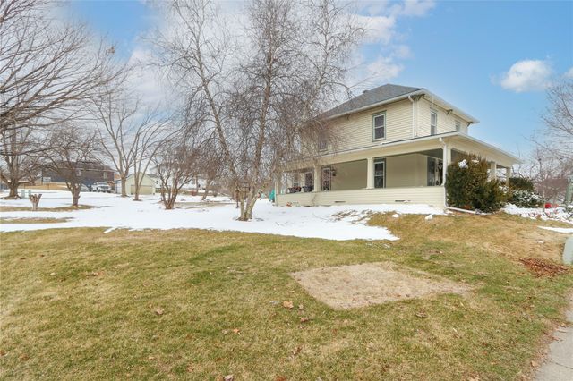 224 W Main Street, Oxford, IA 52322