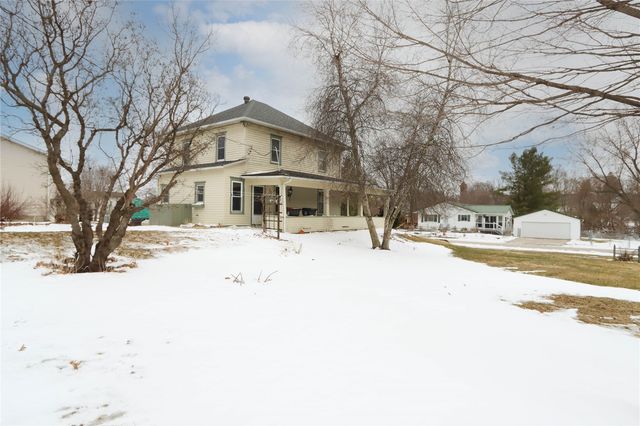 224 W Main Street, Oxford, IA 52322