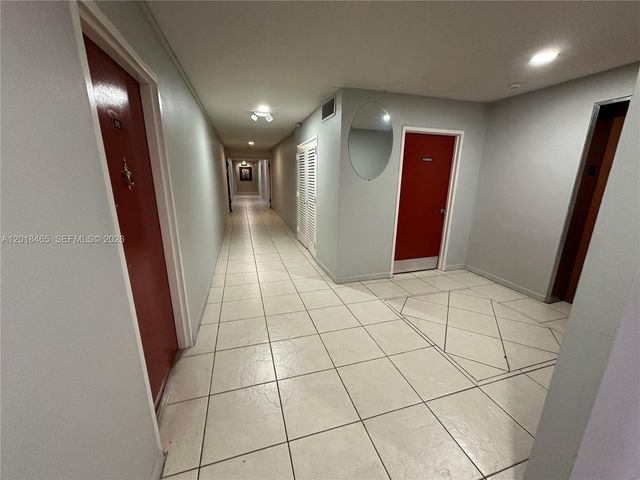 7118 Bonita Dr 305, Miami Beach, FL 33141
