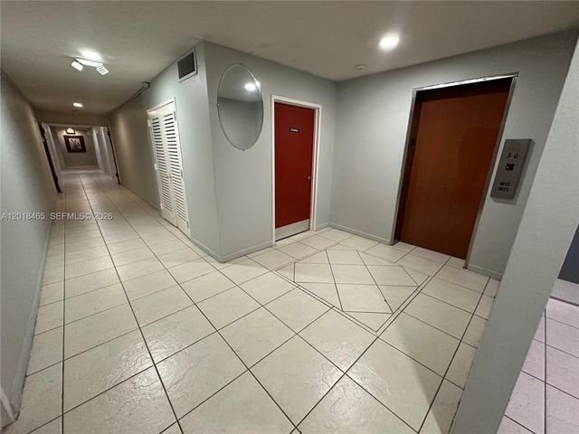 7118 Bonita Dr 305, Miami Beach, FL 33141