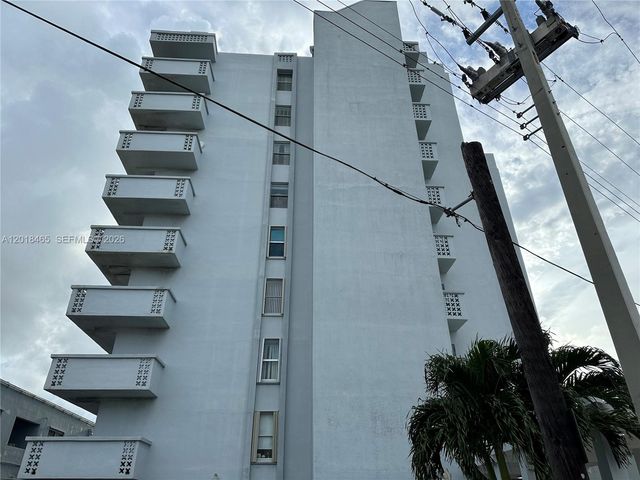 7118 Bonita Dr 305, Miami Beach, FL 33141