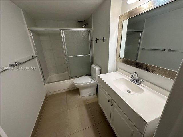 7118 Bonita Dr 305, Miami Beach, FL 33141