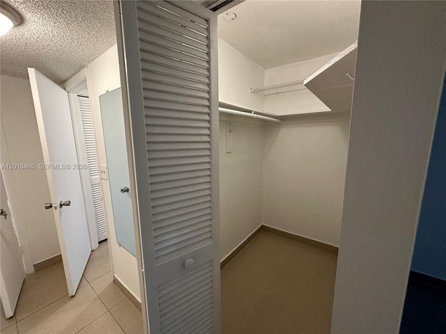 7118 Bonita Dr 305, Miami Beach, FL 33141